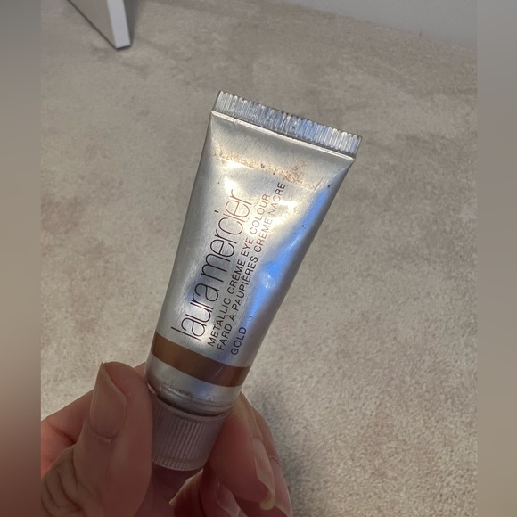 LAURA MERCIER Metallic Creme Eye Shadow in Gold - Gently used - Picture 2 of 2